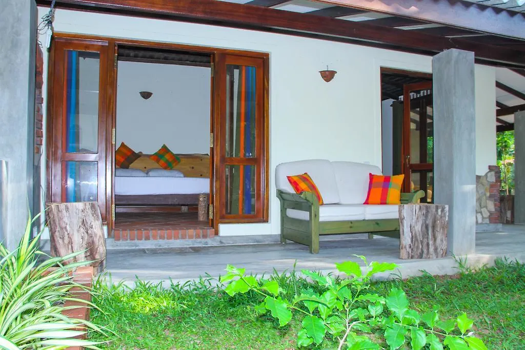 Roseberry Cottage Негомбо