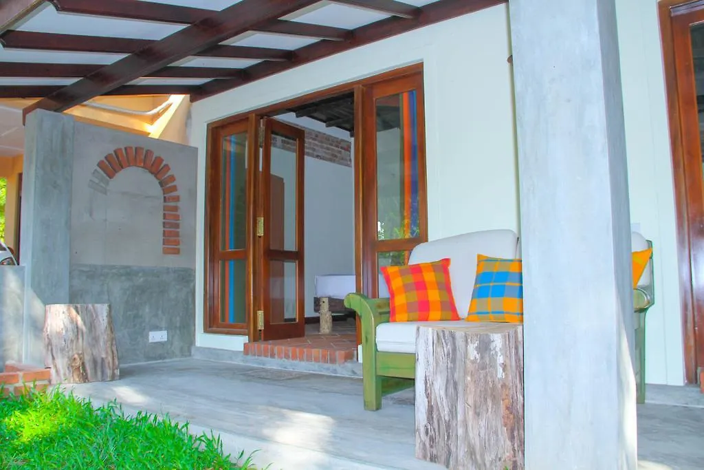 Апартаменты Roseberry Cottage Негомбо