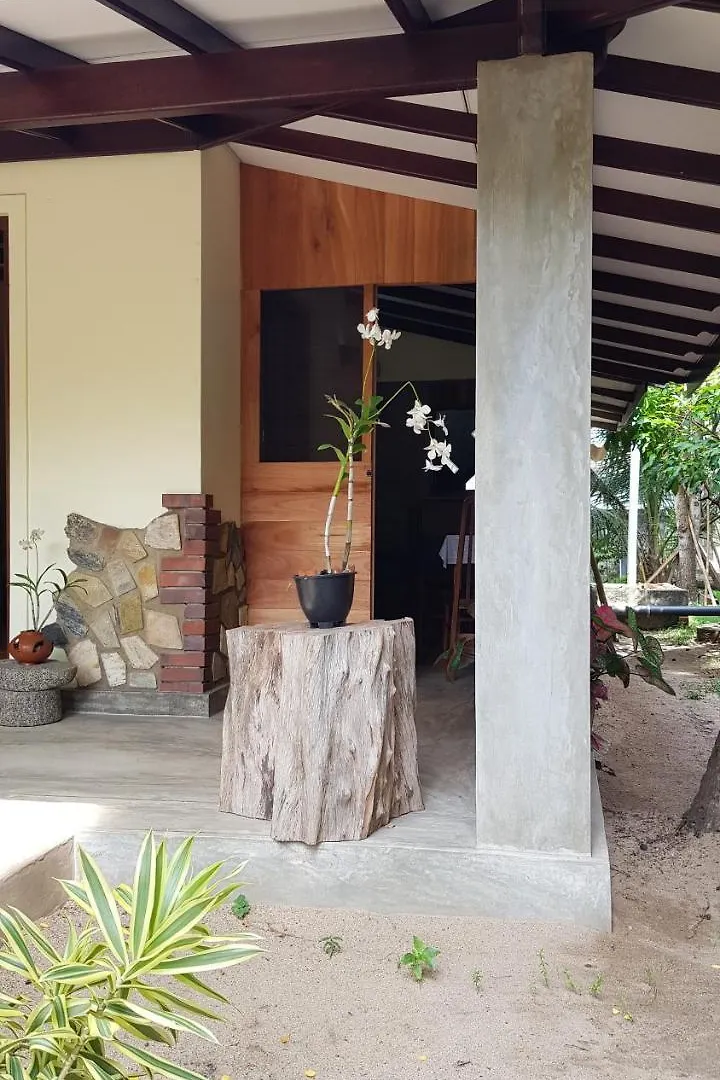 Roseberry Cottage Негомбо Апартаменты