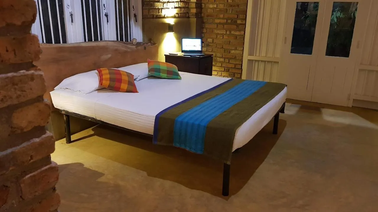 Roseberry Cottage Негомбо Апартаменты